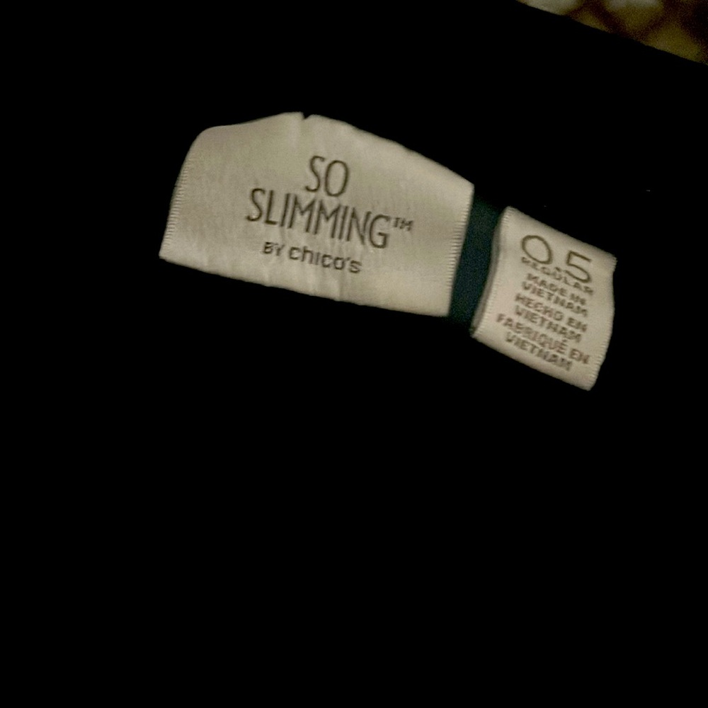 Perfect stretch Chicos women’s slimming stretch pants in regular length